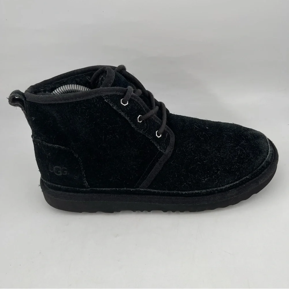 Ugg Unisex Kids Neumel II- SZ 6 -Black Suede‎ Lace-Up Sherpa Lined Chukka Boot